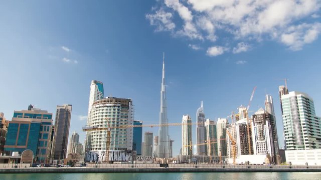 Hyperlapse Dubai. pan up