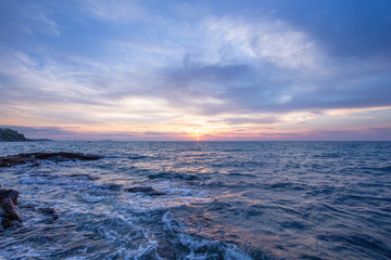 Fototapeta na wymiar Morning sunrise on the beach.