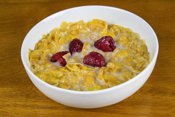 cereal with raspberries