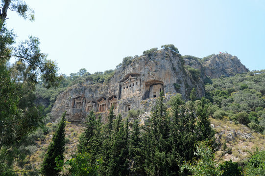 Tombes des rois du site archéologique de Kaunos en Anatolie