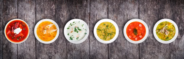 Poster Gerechten Set soepen uit wereldwijde keukens, gezonde voeding. Roomsoep met champignons, aziatische vissoep, soep met vlees
