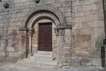 Fototapeta na wymiar Iglesia románica de San Benito, Allariz. Ourense, Galicia. España.
