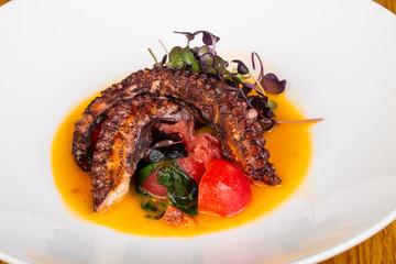 Grilled octopus with sauce