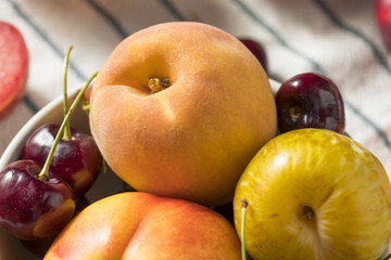 Raw Organic Assorted Stonefruit Peaches