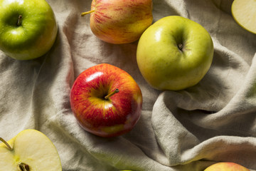 Raw Organic Assorted Apples