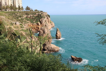  rocks and the sea