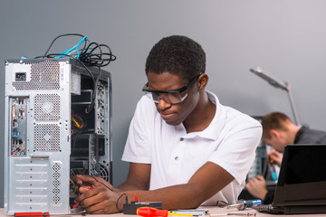Checking computer with analogue multimeter