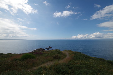 Le sentier des douaniers, au dessus du Kervel