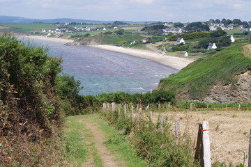 Sentier des douaniers, en route vers la plage de Kervel