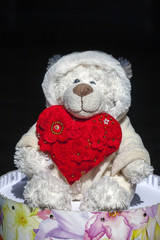 wool bear red heart paper box