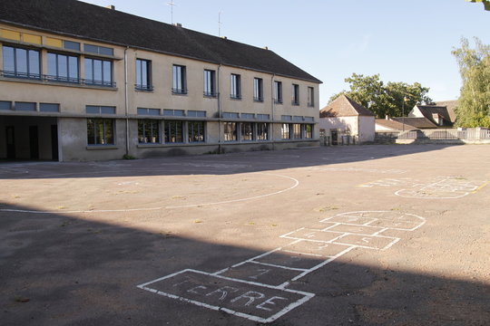 Ecole primaire de Corbigny en Bourgogne