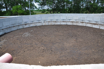 Concrete compost for manure on a farm