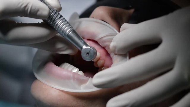 Dentistry DDS Working