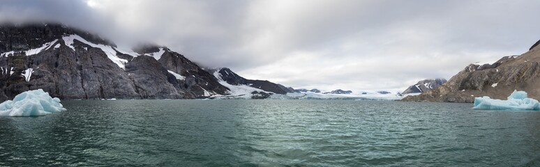 Fototapeta na wymiar The glacier Burgerbukta, Svalbard.