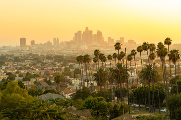 Avond skyline van het centrum van Los Angeles