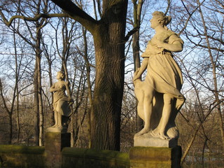 Statuen im Fürther Stadtpark