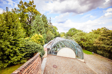 Fototapeta premium Orangerie in Königlichem Garten in Sommer in Prag, Tschechische Republik
