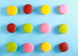 Fototapeta na wymiar Different colorful cakes - macaroons