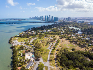 Obraz premium Drone view on the Miami Skyline