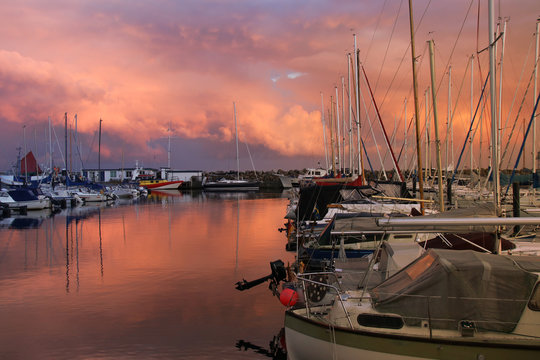 Ystad, Yachthafen, Sk&aring;ne, Schweden, Sonnenuntergang 
