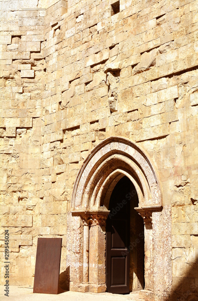 Wall mural Details of Castel del Monte, the famous castle built in an octagonal shape by the Holy Roman Emperor Frederick II, Apulia, Italy.