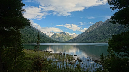 Fototapeta na wymiar Lake landscape