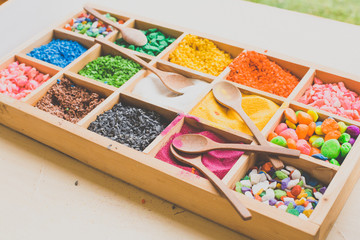colored sand decoration in square wood box with wooden spoon for mini tararium