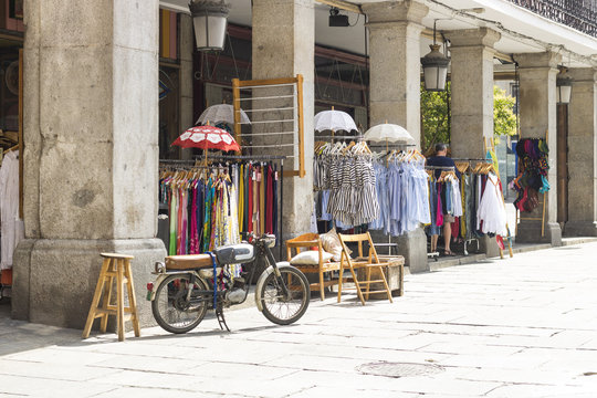 Shopping In The Old Madrid