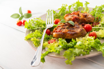 Ossobuco di maiale in salsa di pomodoro 