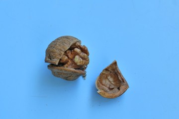 Chopped walnuts