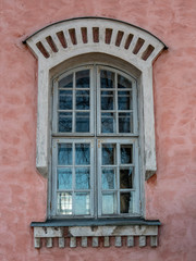 Fototapeta na wymiar Old Window on a house on the Suomenlinna in Helsinki Finnland