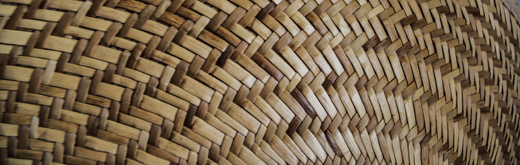 Radial straw weave