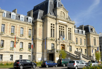 Fototapeta na wymiar Ville d'Evreux, Hôtel de Ville, département de l'Eure, Normandie, France