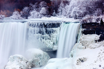 Niagara Falls - Frozen