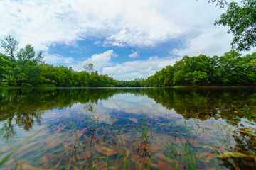 Obraz premium Clear Blue sky river reflection landscape