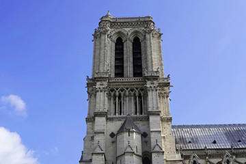 Fototapeta na wymiar Kathedrale Notre Dame an der Seine, Paris, Frankreich, Europa