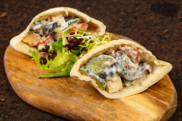 Delicious pita with vegetables