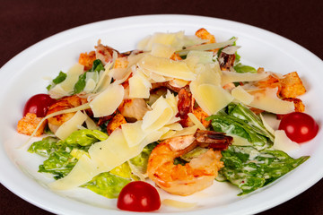 Caesar salad with prawn