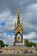Fototapeta na wymiar London Statue