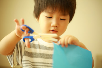 工作する男の子