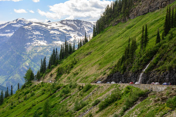 Fototapeta na wymiar Going-to-the-Sun Road in Glacier National Park Montana, USA