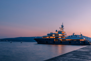 ship, sea, cargo, tanker, boat, port, vessel, shipping, transport, water, oil, transportation, ocean, industry, harbor, container, freight, industrial, blue, crane, sky, dock, marine, bulk, business