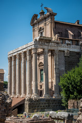 Fototapeta na wymiar Ancient Roman Temple 