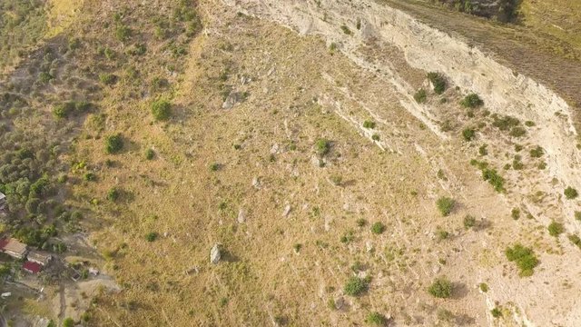 Precipizio di una collina vista aerea