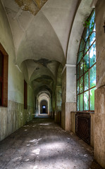 Verlassene Psychiatrische Klinik und Geisterhaus