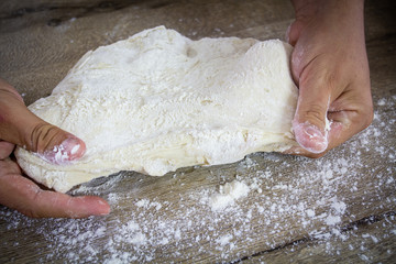 préparation de pâte (pizza, pain...)