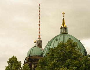 Berliner dom und Fernsehturm © Erika Wehde