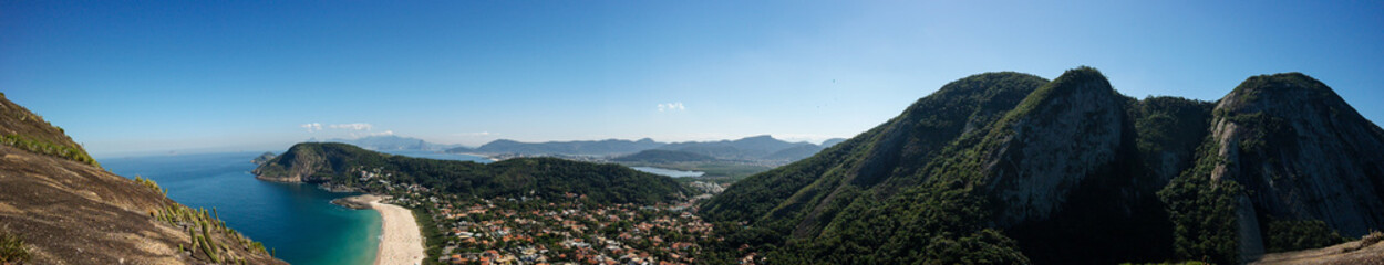 Panoramic photo of the Niterói region and its beaches - Foto panorâmica da região de Niterói e suas praias