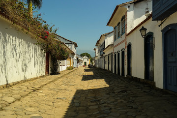 Ancient street and colorful facades - Ruas antigas, históricas e fachadas coloridas em Paraty