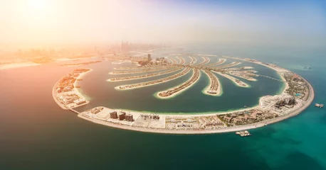 Papier Peint photo Dubai Vue aérienne de l& 39 île artificielle de palmiers à Dubaï.